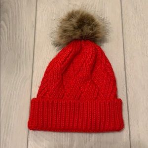 POM POM BEANIE